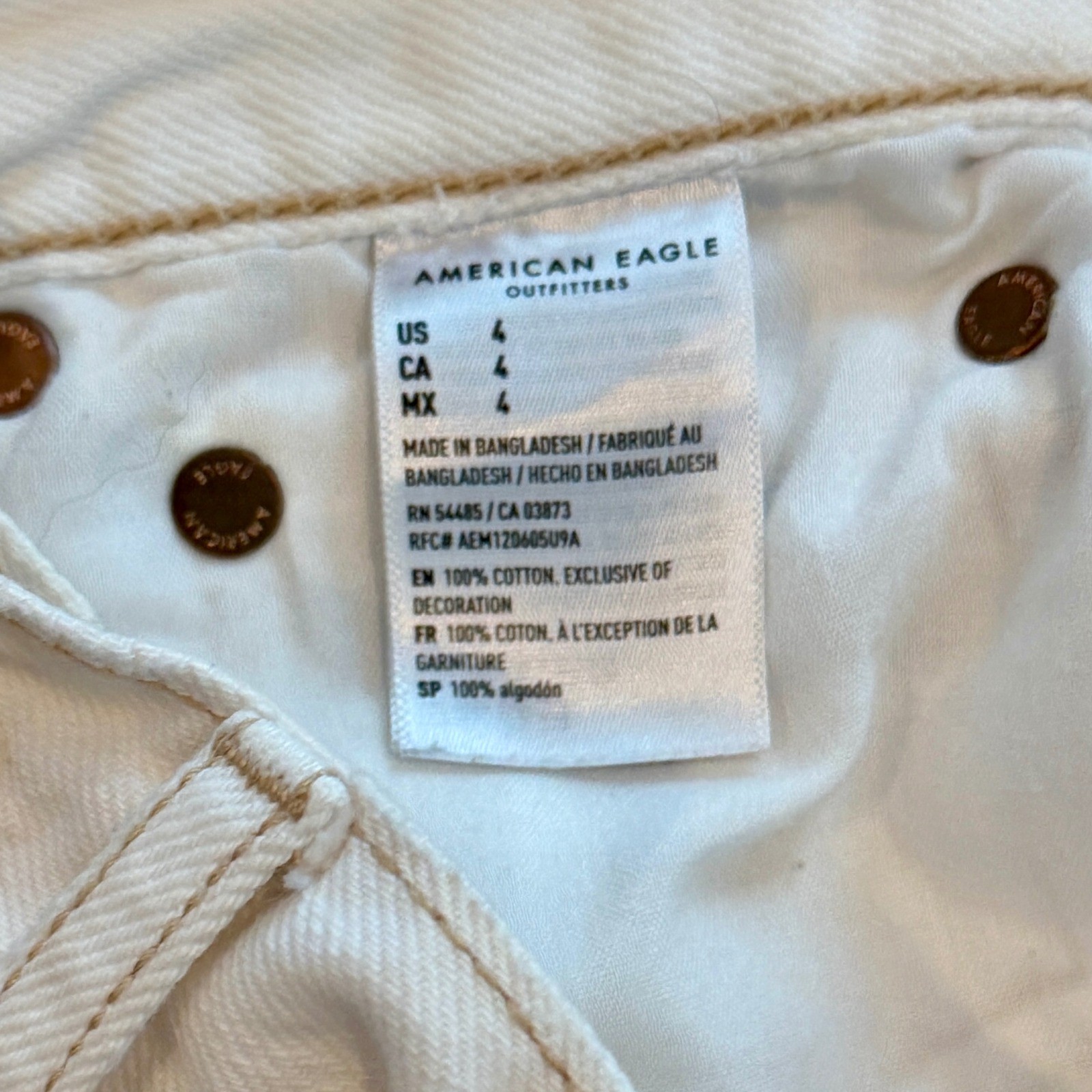 American Eagle White Distressed High Waisted Denim Shorts Size 4 Raw Hem