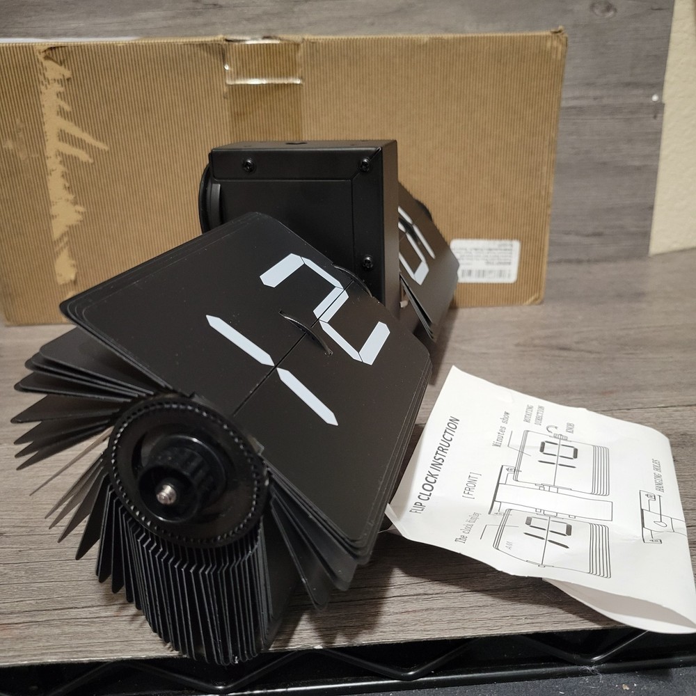 retro flip clock mechanical number display black