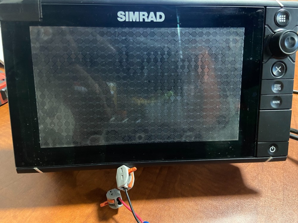 Simrad NSS9 Evo2 9" Touchscreen MFD Chartplotter with Power Cord, READ DESCRIP.