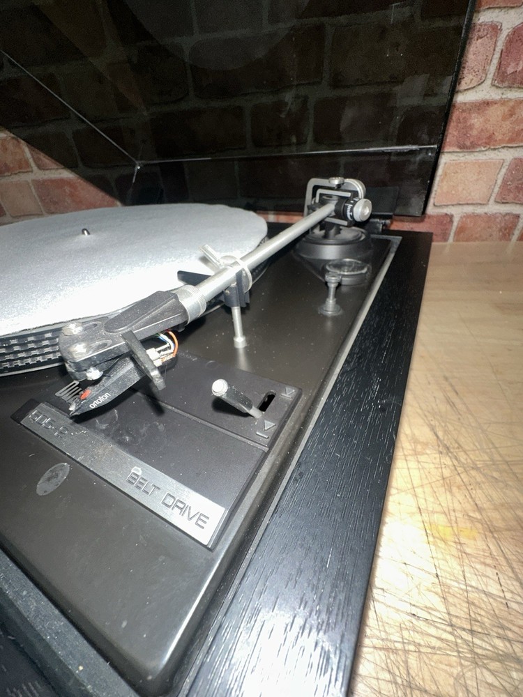 Dual 505-2 Turntable. Nice Shape!