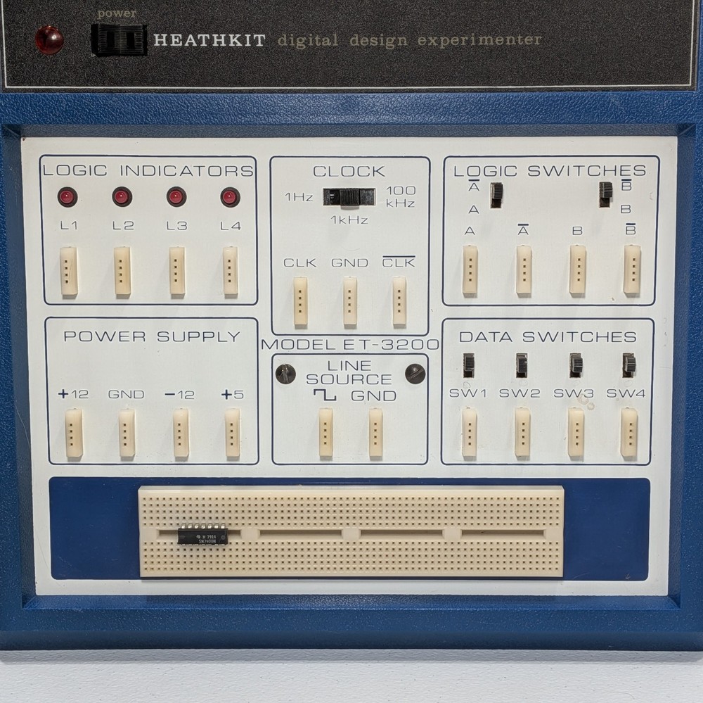 Vintage Heathkit Model ET-3200 Electronic Design Experimenter - Powers On