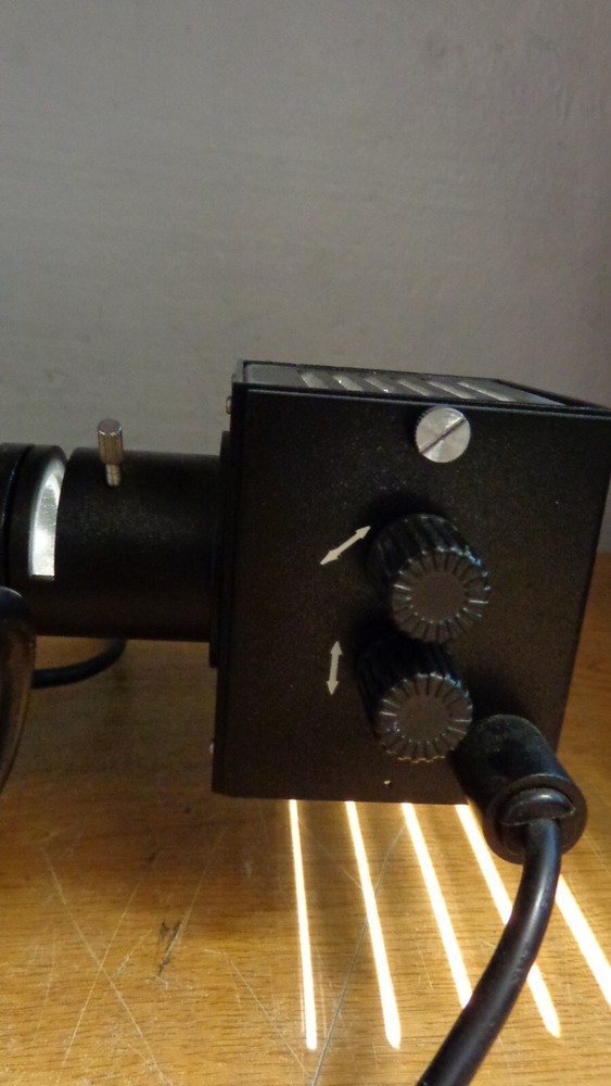 Miscroscope Light assembly w two adjustment knobs