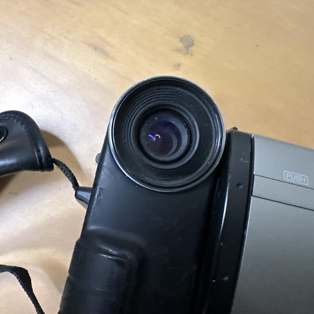 Sharp VL-E30U Viewcam Video 8 Camcorder Video Camera Untested As Is