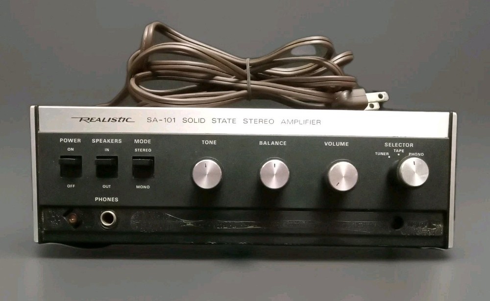 Realistic SA-101 31-1983 Solid State Stereo Amplifier - Powers Up/Untested