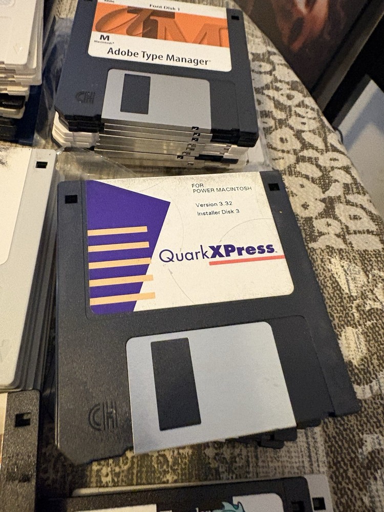 Apple HUGE Disk Lot () Mixed Software UNTESTED