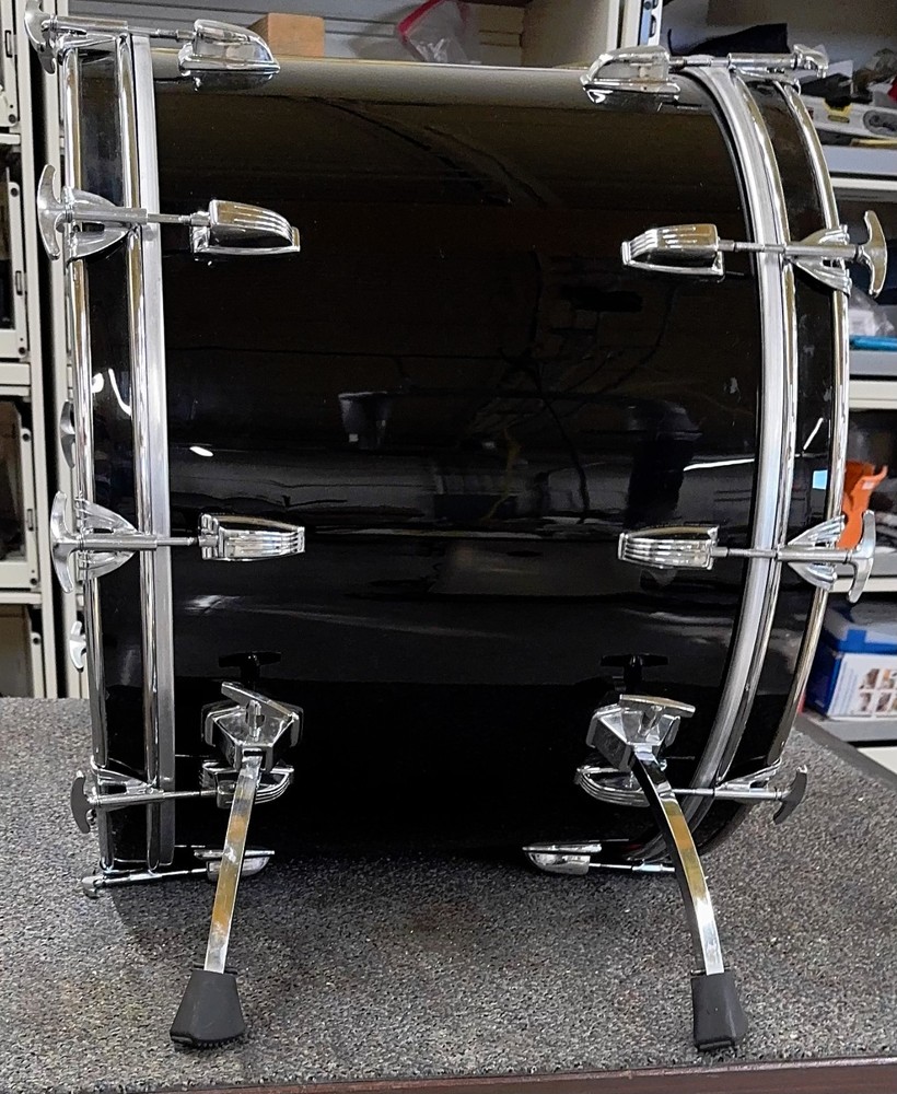 Ludwig Bass Drum 22" x 16"