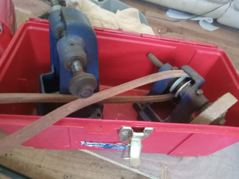 Bench Top Belt Sander w Motor + Vise Bundle Workshop Tools Tested/Untested