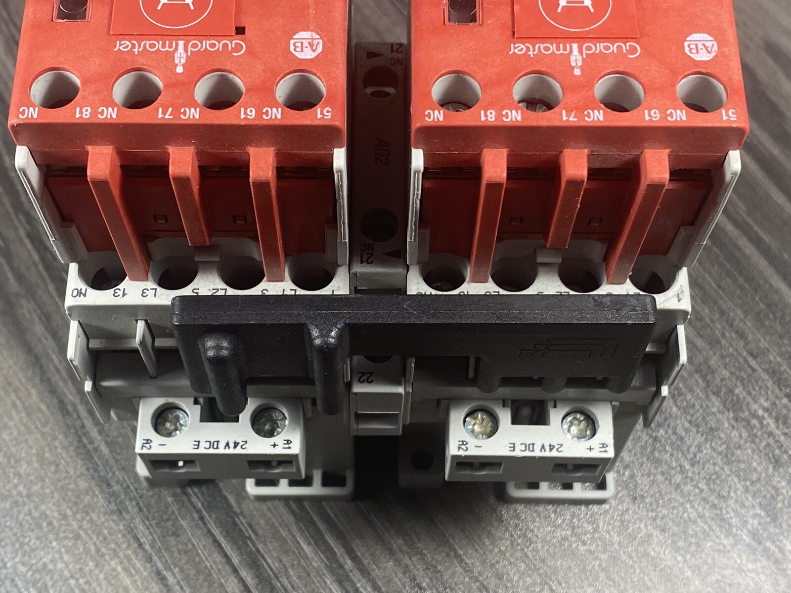 Allen Bradley 104S-C09EJ210C Ser B IEC Safety Contactor With Electronic Coil USA