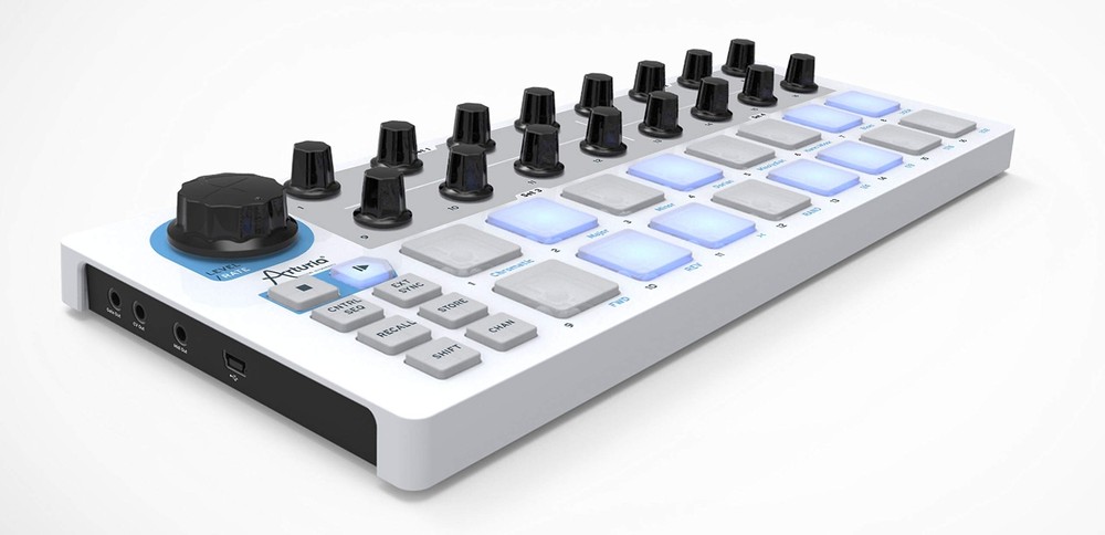 Arturia - BeatStep - Compact MIDI Controller & Sequencer with Creative Softwa...