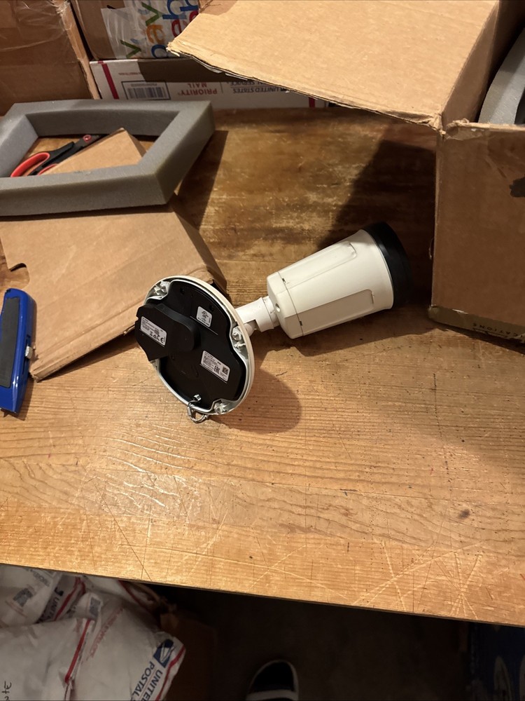 Axis P1428-E Bullet IP Network Security Camera 4K POE (no Jbox) Tested & Working