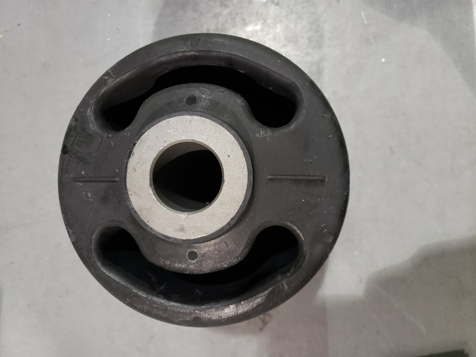 Hendrickson QUIK-ALIGN Pivot Bushing Kit + ALIGNMENT COLLARS S-24691S S-28654