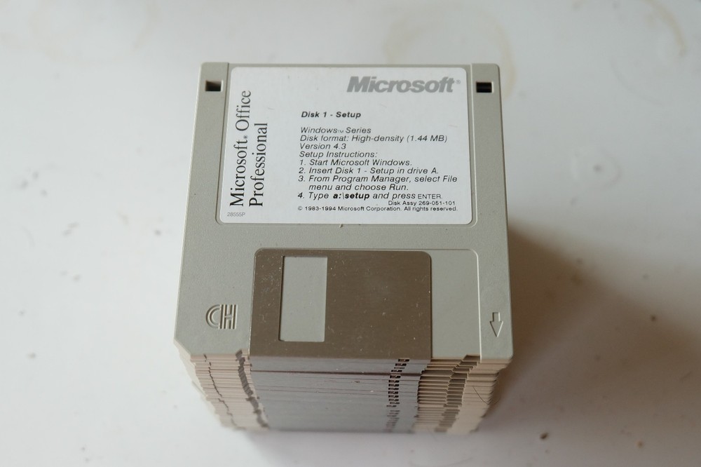 Microsoft Office Professional 4.3 3.5" floppy 32-disk set