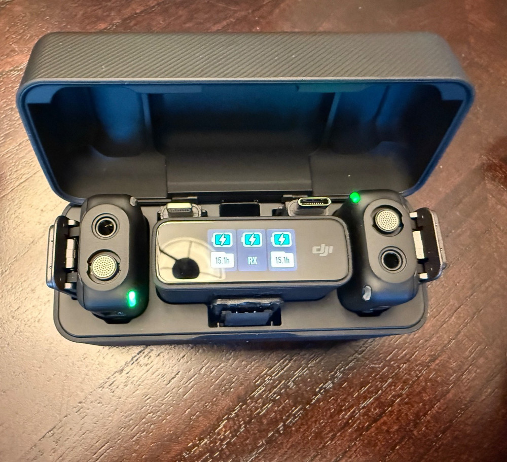 DJI MIC (2TX + 1RX) Wireless Omnidirectional Microphone System AST01