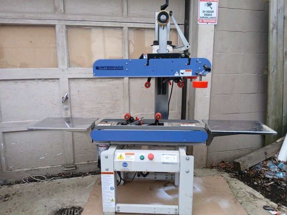 Box Taping Machine