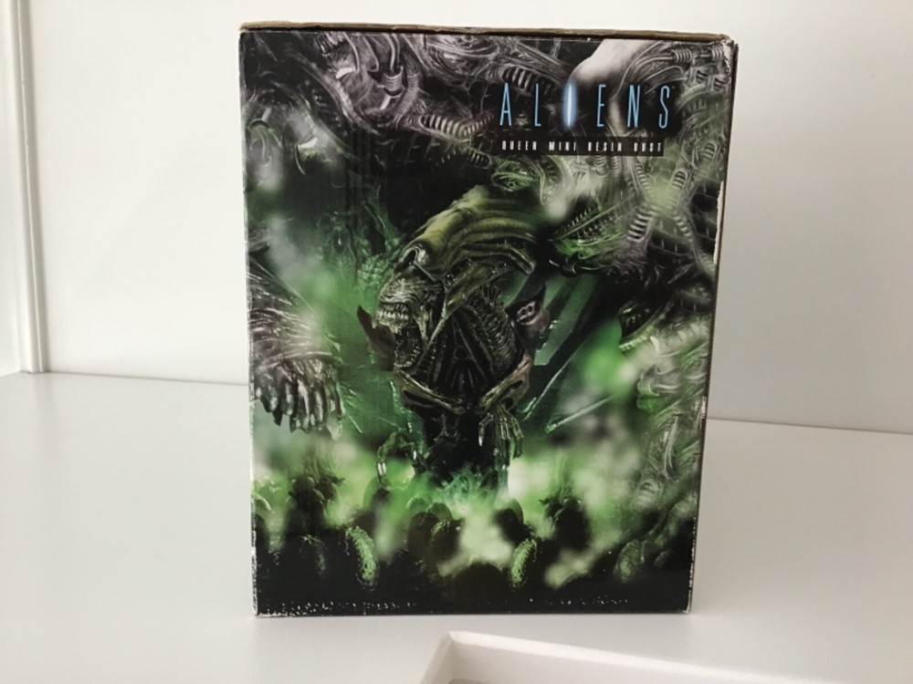 PALISADES ALIENS QUEEN MINI BUST