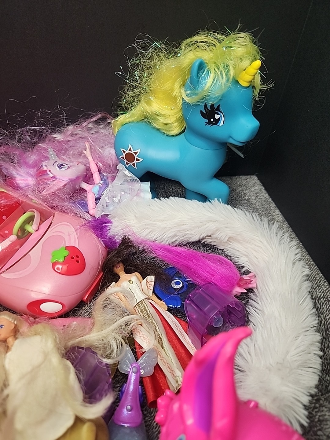 Mixed Girl Toys Clean Up Lot - Barbie, Trolls, Strawberry Shortcake & More!