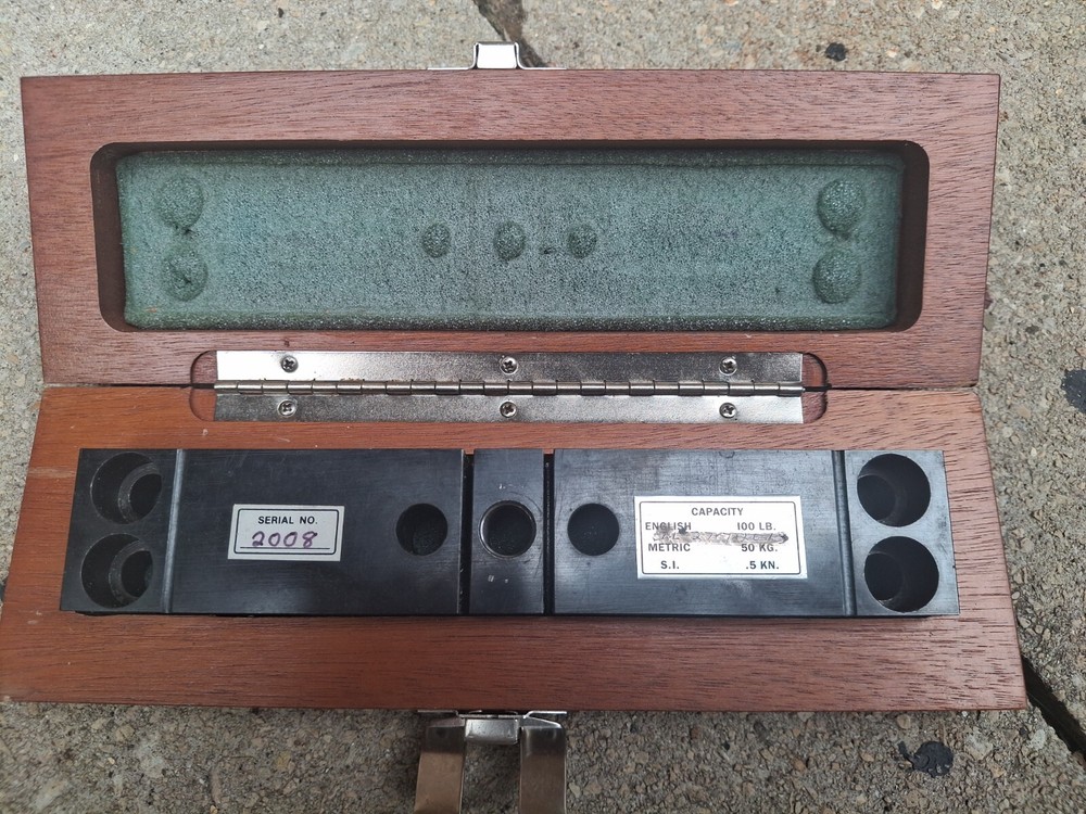 Instron Specimen Alignment Fixture Universal Precision Sample Centering Block