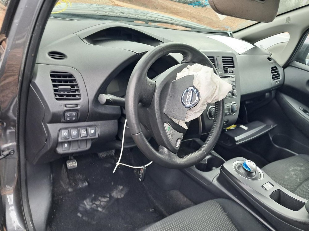 LEAF 2015 Glove Box 4884145