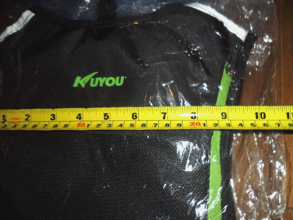 Hydration backpack Kuyou hydration pack. Biking, hiking, running.