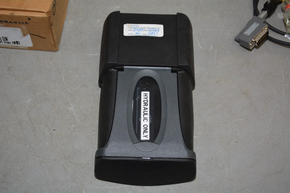 ^ Omega PCL1000 Handheld Multifunction Calibrator W/ Pressure Module Adapter
