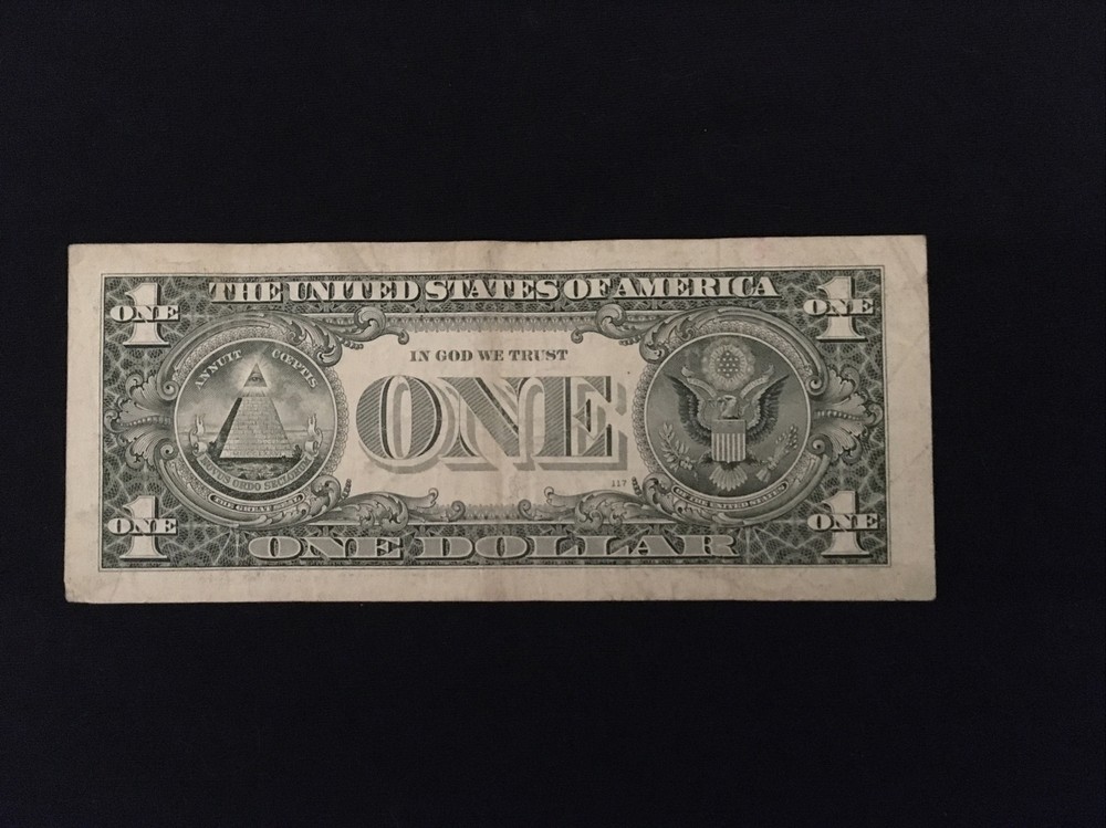 2009 $1 Fancy Ser# , Cir/ E 33374447 A