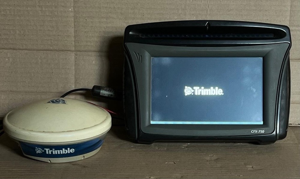 Trimble Display CFX-750 RTX/ RTK Variable Rate and AG25 receiver kit
