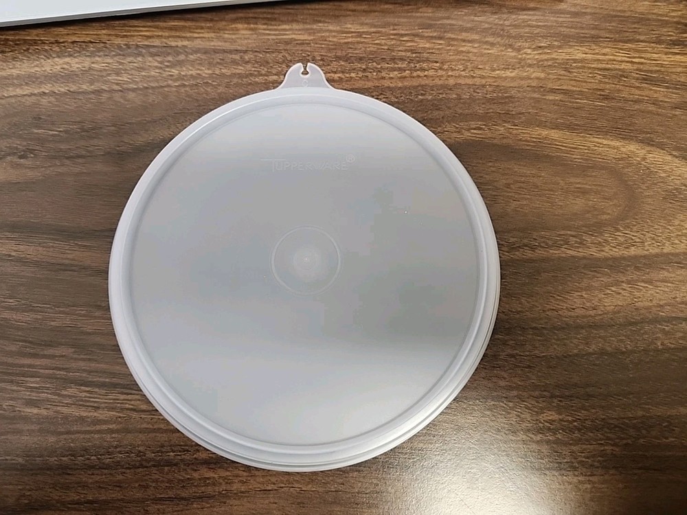Tupperware #227 Round Lid Only. [ T7-014 ]
