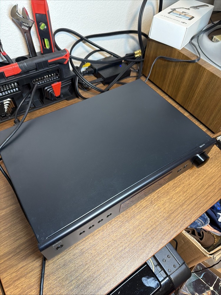 NAD C427 Stereo Tuner - Black