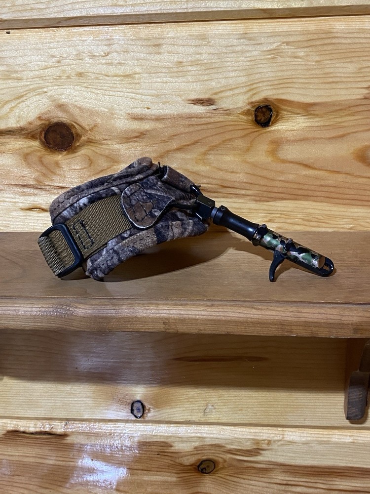 Trufire Edge Fold Back Hybrid Wrist Release - Adjustable Comfortable Camo Index