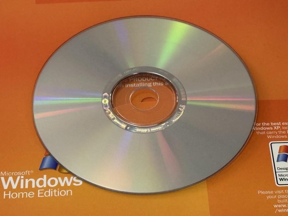 Microsoft Windows XP Home Edition 2002 Pre-owned Used See Description