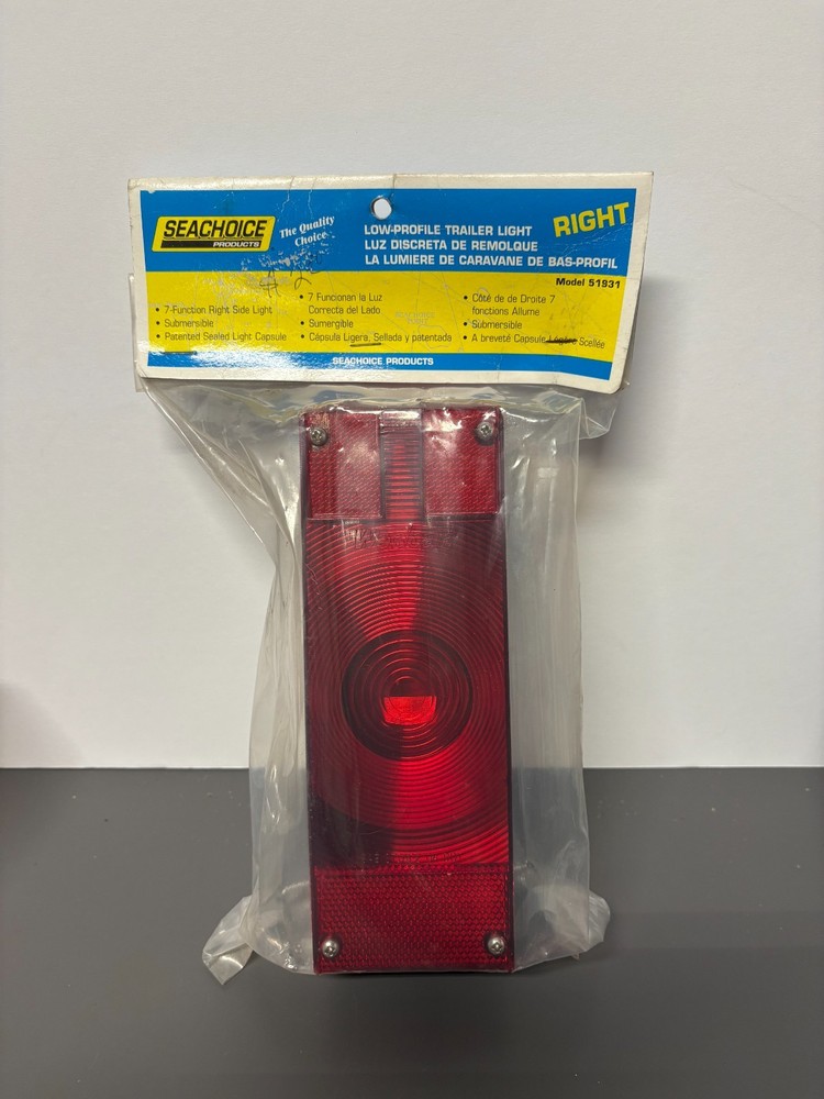 SEACHOICE 51931 Right Side 7-Function Low-Profile Submersible Trailer Light Used