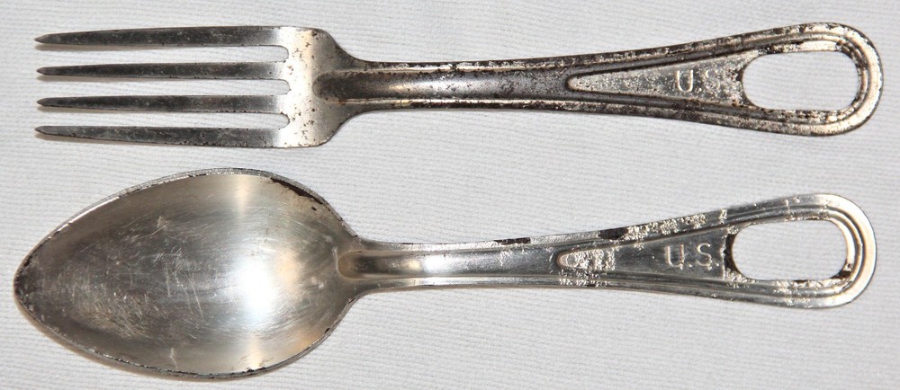 ORIGINAL EARLY WWII FORK AND SPOON FOR MESSKIT AND FIELD USE