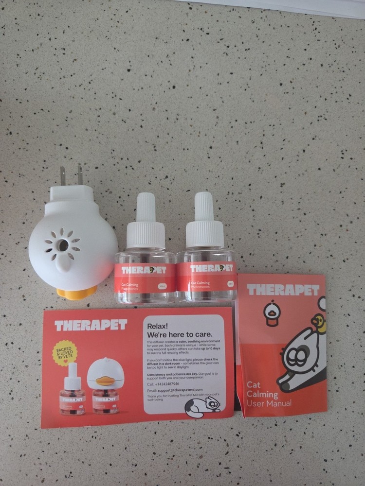 TheraPetMD Cat Calming Diffuser Kit White 60-Day 1 Diffuser + 2x48mL Preowned