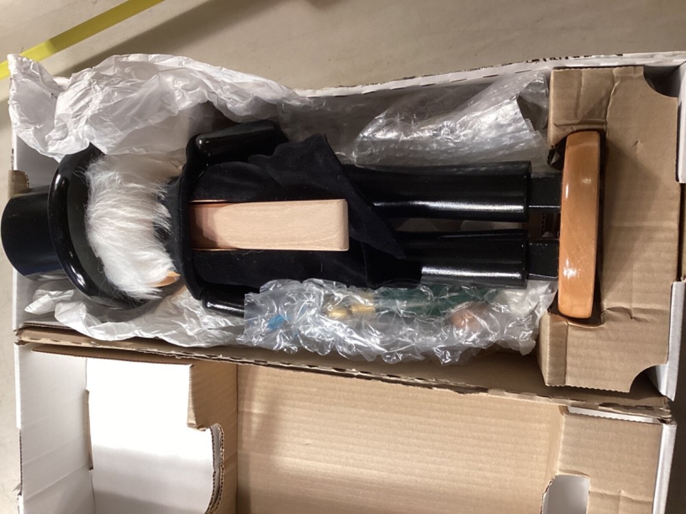 Steinbach “Taron Millennium” S1700 nutcracker signed in Excellent Condition