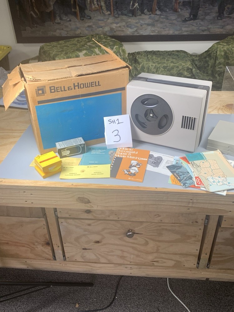 Untested Bell & Howell Model 1617  in Box with Bulb SH13