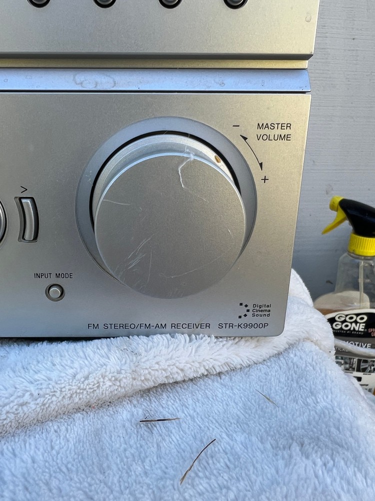 Sony STR-K9900P A/V Stereo Receiver powers on