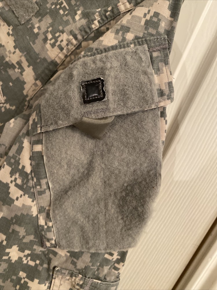 US Army Combat Uniform, COAT, size Men’s Medium/Regular