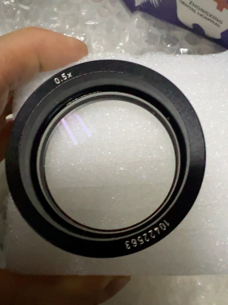 Leica 10422563 0.5x Microscope Objective Lens.