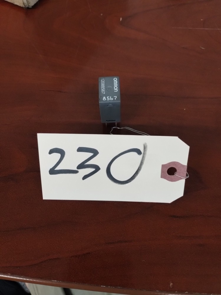 (1)  GM 12088567  Relay OMRON 8567