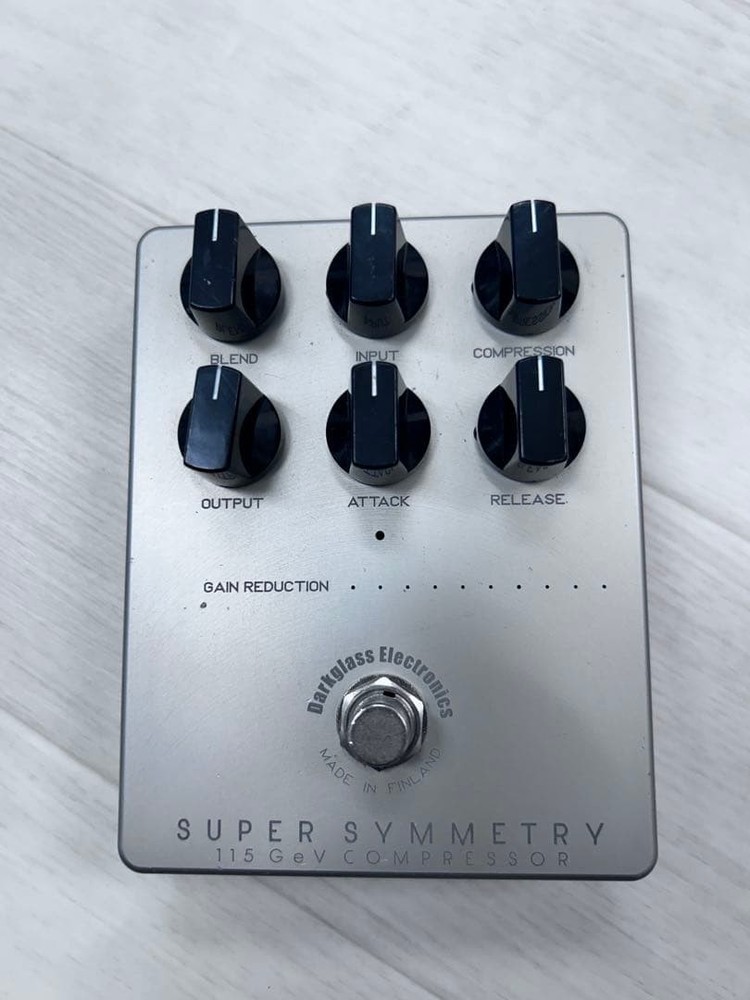 Darkglass Electronics SUPER SYMMETRY