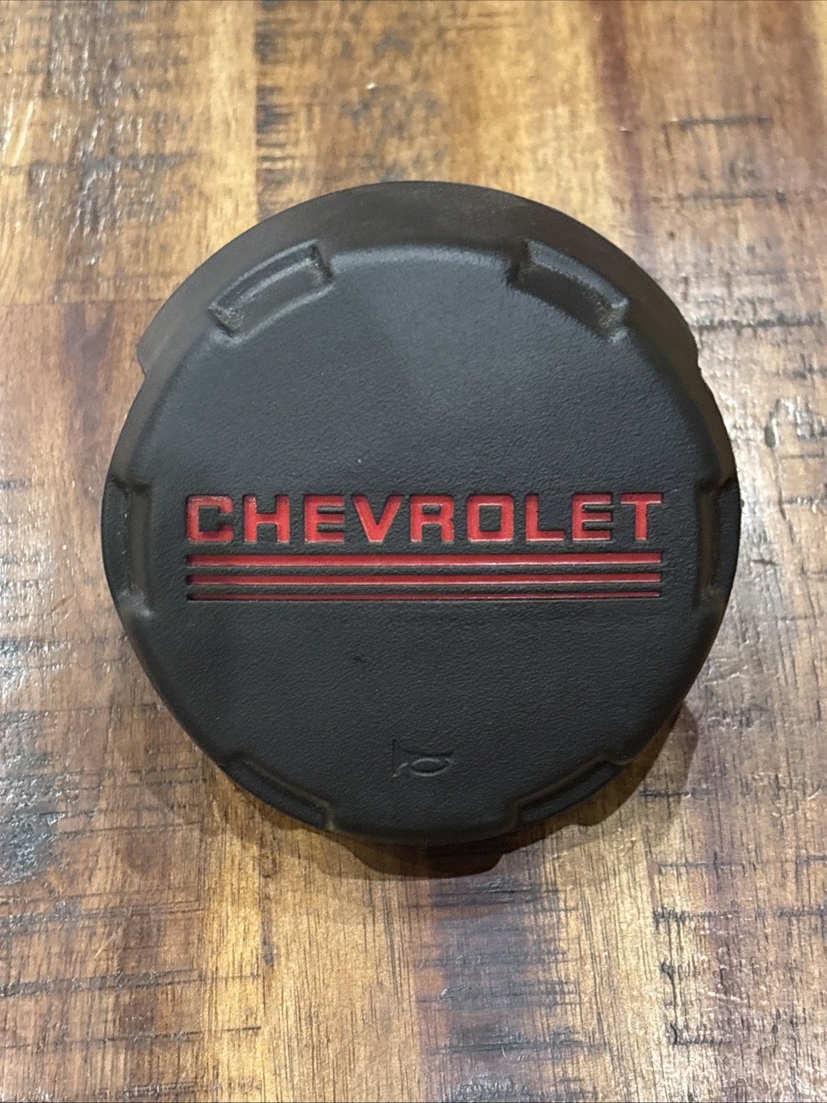 OEM 1988-1994 Chevy Silverado Suburban Sierra Blazer Horn Cap Complete