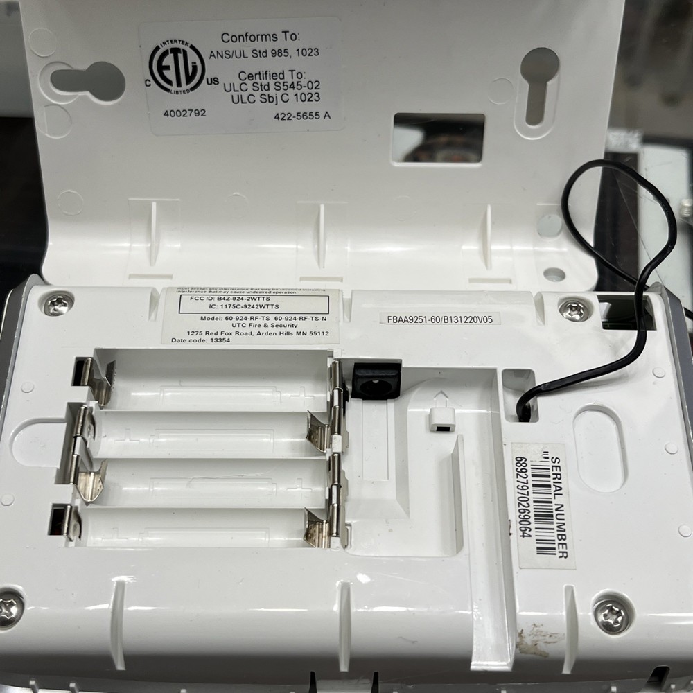 4 GE Interlogix 60-924-RF-TS Touch Screen No Power Supply