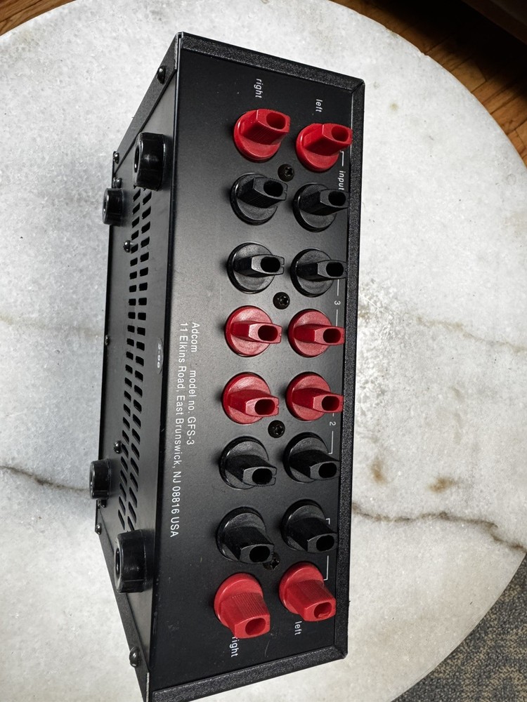 ADCOM GFS-3 Speaker Selector