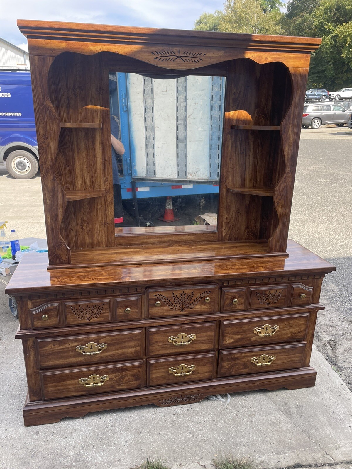 Bedroom Dresser with Glass Mirror Some Flaws Please Read