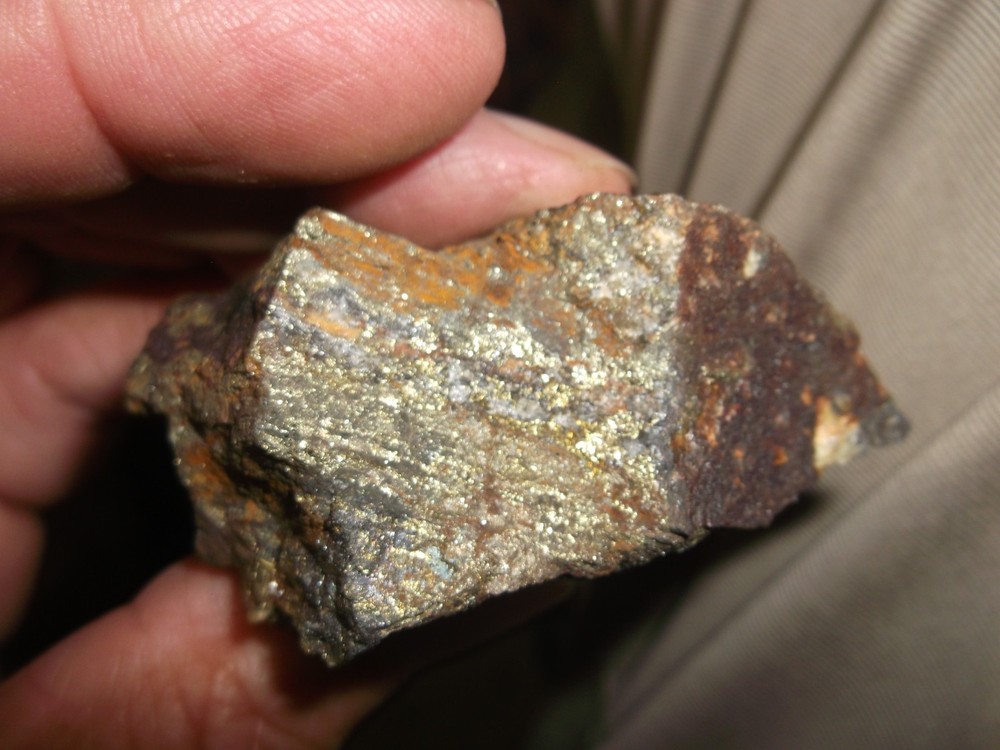 Gold, silver, copper, 84 grams samples ,ore high grade .