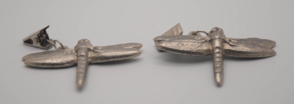 8 Dragonfly Clip On Tablecloth Weights