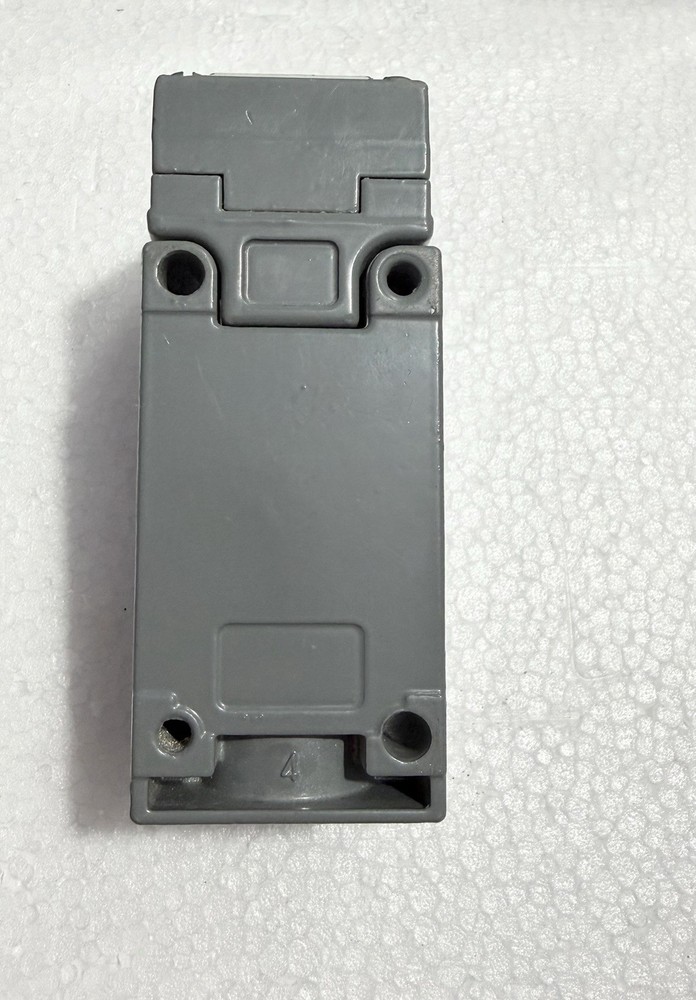 | NEW WITHOUT BOX | SQUARE D LIMIT SWITCH SER . A 9007C54B2