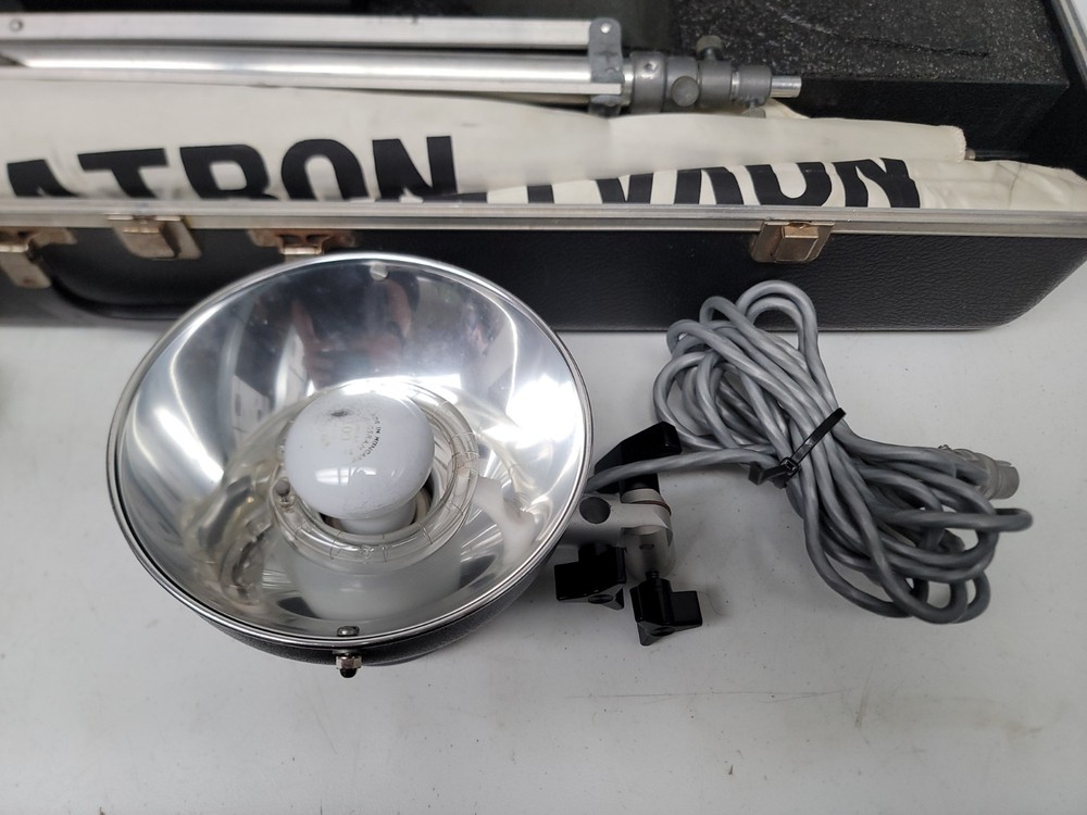 Novatron 550 Lighting Kit in Hard Case