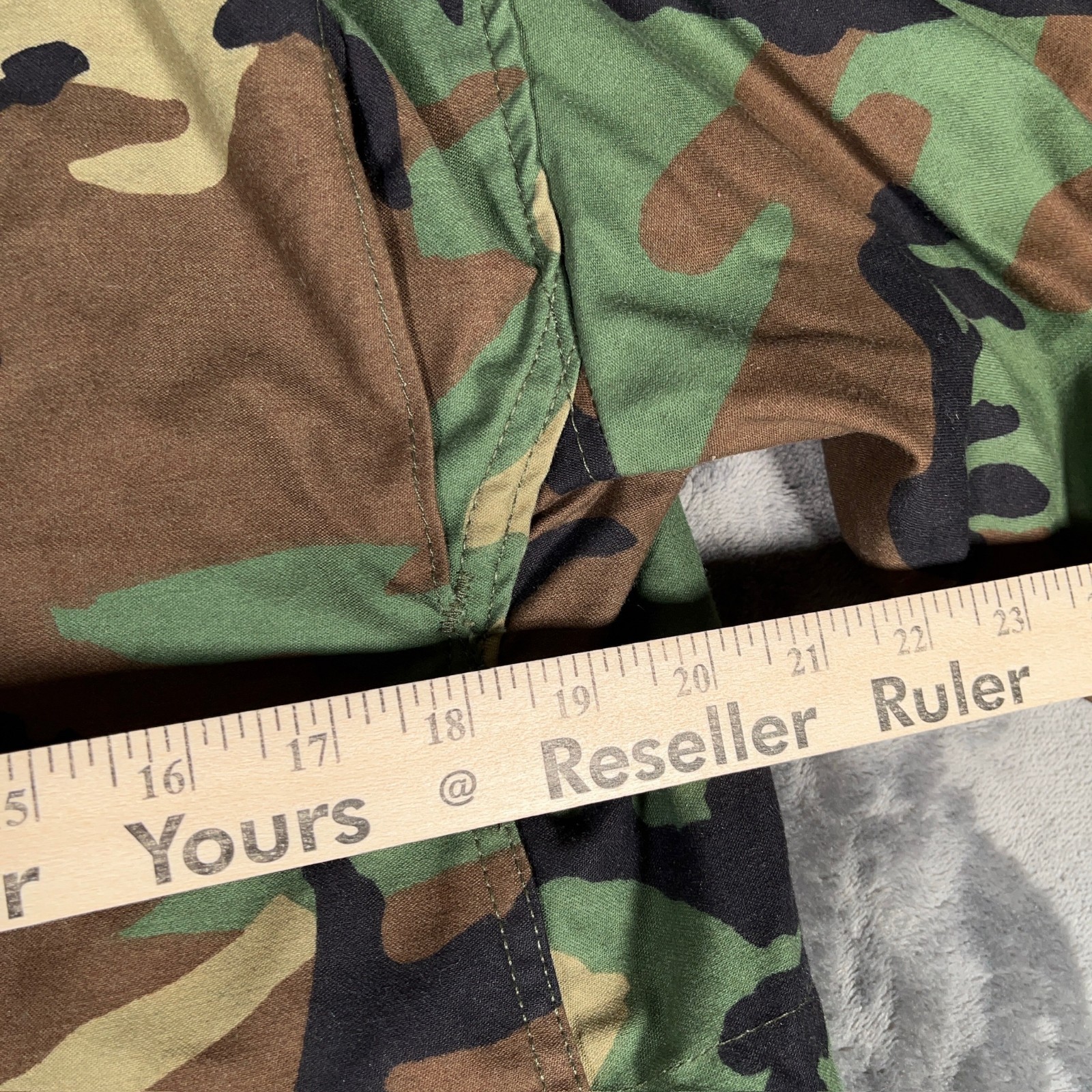 Vintage M65 Field Jacket U.S. Army Woodland Camo Medium XShort 90s USA Named