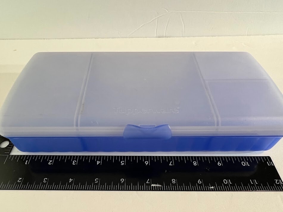 TUPPERWARE Blue Lunch’N Things Container 4 Compartments